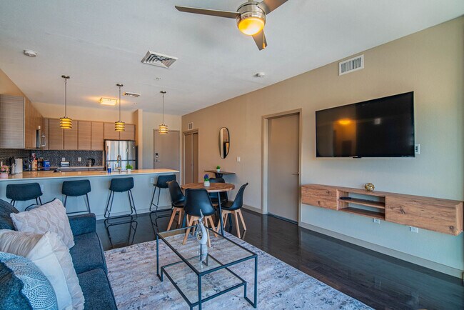 295 E Roosevelt St Phoenix, AZ 85004 photo 4