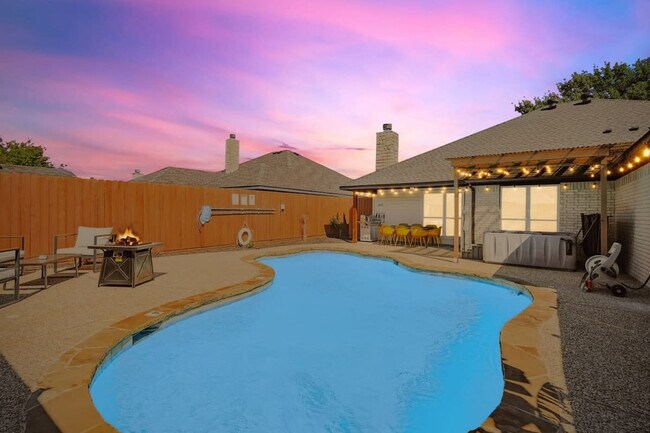 215 Nottingham Dr Waxahachie, TX 75165 photo 5