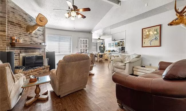 1208 Hawk Tree Drive, College Station, TX 77845 photo 2