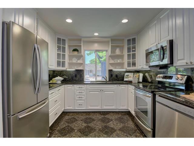 Beautiful  Bright Updated 3 Bedroom 2 Bath Menlo Park Home photo 2
