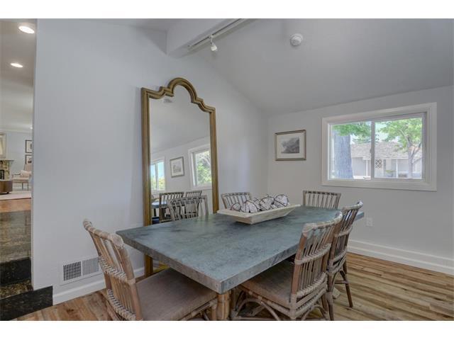 Beautiful  Bright Updated 3 Bedroom 2 Bath Menlo Park Home photo 5
