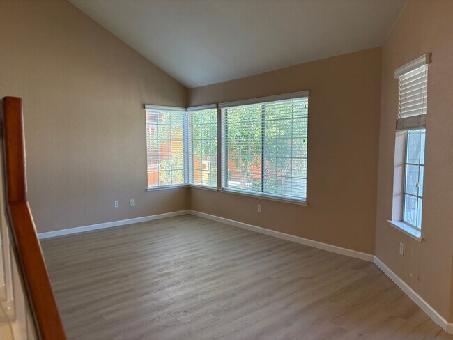 4 Bed, 2.5 Bath Rent Ready Home In Antioch photo 4