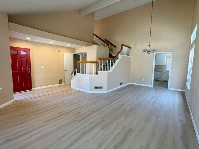 4 Bed, 2.5 Bath Rent Ready Home In Antioch photo 2