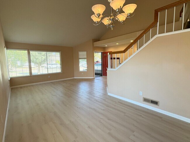 4 Bed, 2.5 Bath Rent Ready Home In Antioch photo 3