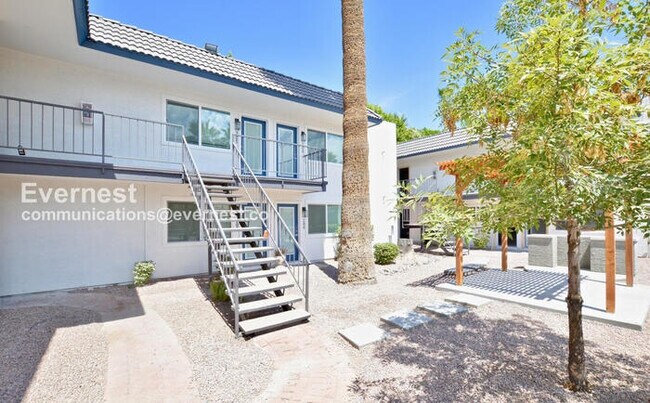 2539 N 48th St Phoenix, AZ 85008 photo 3