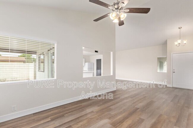 3915 W Thunderbird Rd photo 4