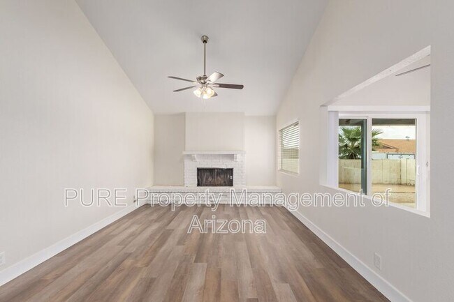 3915 W Thunderbird Rd photo 3