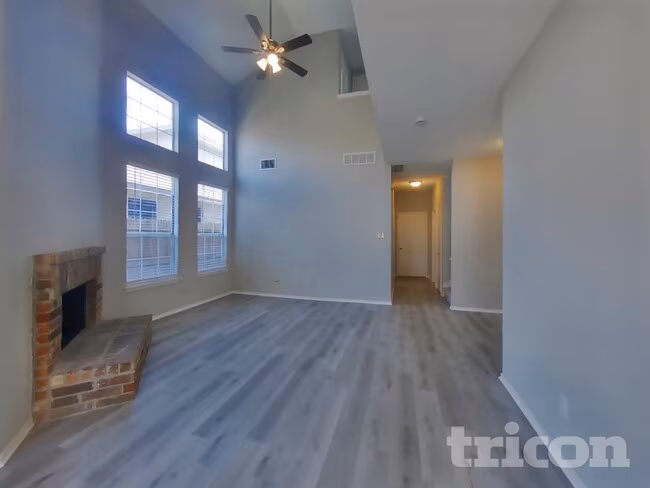 1135 Colbert Lane, Duncanville, TX 75137 photo 3