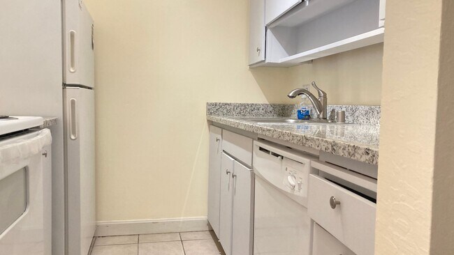 460 N Civic Dr Walnut Creek, CA 94596 photo 2