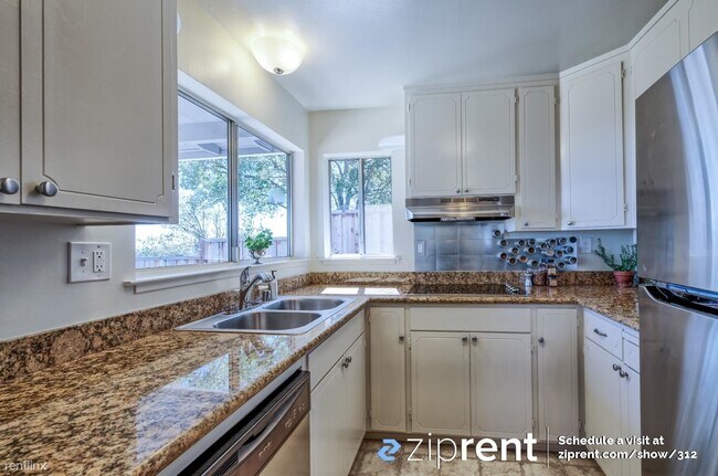 3827 East Lake Way, Redwood City, CA 94062 photo 3