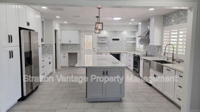 13015 N 23rd St photo 4