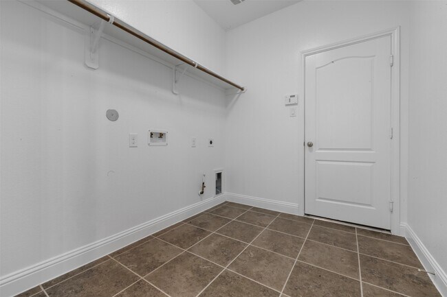20123 Cascading Falls Boulevard, Cypress, TX 77433 photo 2