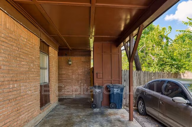 5300 Wonder Dr Fort Worth, TX 76133 photo 4
