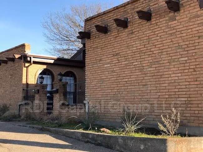 5300 Wonder Dr Fort Worth, TX 76133 photo 3
