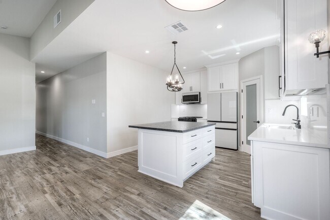 532 Elm Ave Imperial Beach, CA 91932 photo 3