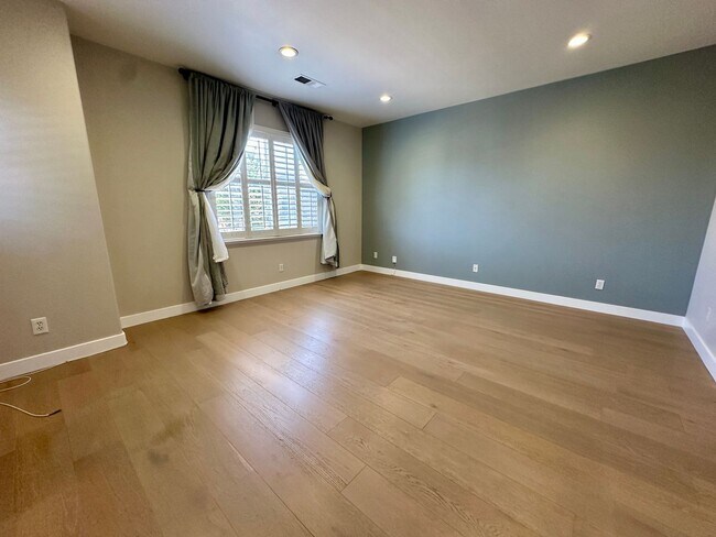 2298 Lenox Pl Santa Clara, CA 95054 photo 4