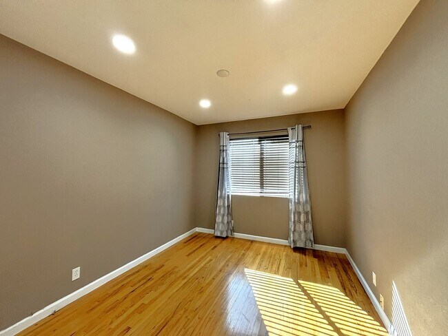 3 Bedroom 2 Bathroom single Story home for rent in Fremont photo 5