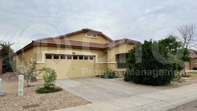 6904 S 30th Ln Phoenix, AZ 85041 photo 2