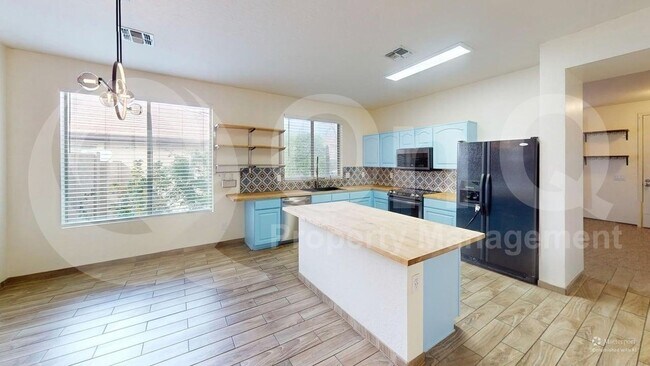 6904 S 30th Ln Phoenix, AZ 85041 photo 5