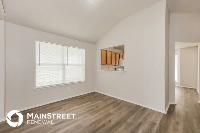 10836 Deauville Cir N Fort Worth, TX 76108 photo 4