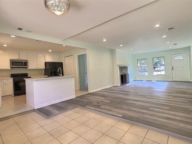 1011 South Britain Road, Irving, TX 75060 photo 5