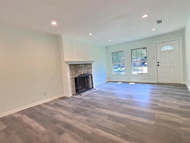1011 South Britain Road, Irving, TX 75060 photo 3