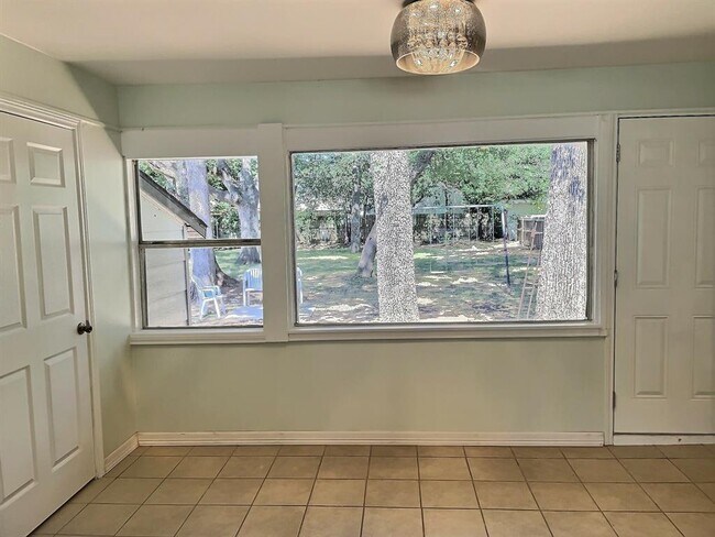 1011 South Britain Road, Irving, TX 75060 photo 4