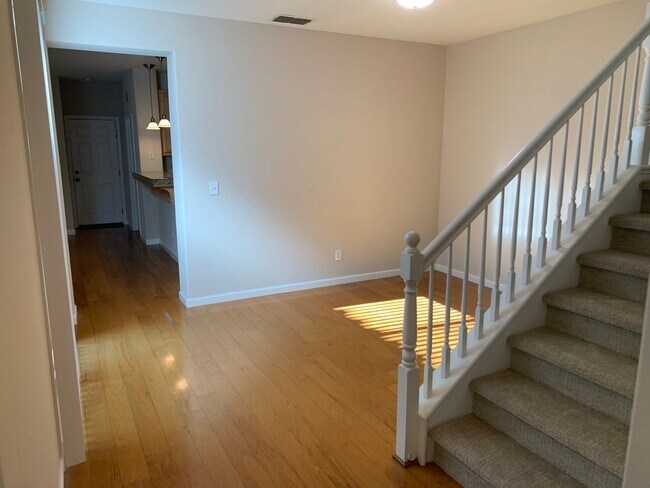 Beautiful 4 Bedroom, 2.5 Bath Mountain House Home photo 5