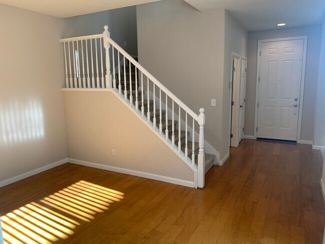 Beautiful 4 Bedroom, 2.5 Bath Mountain House Home photo 4