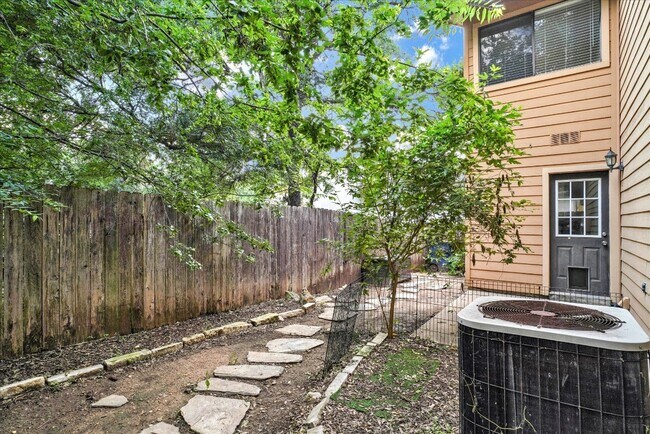 3201 Twinberry Cove Austin, TX 78746 photo 5