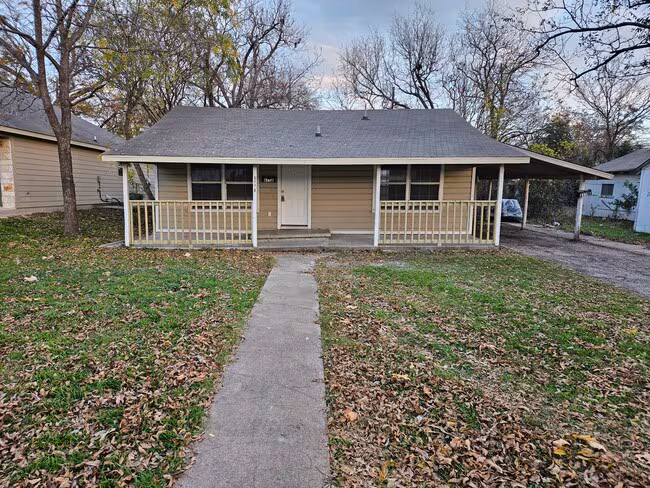 811 S 21st St Temple, TX 76504 photo 3