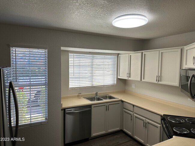 314 East Hartford Avenue, Phoenix, AZ 85022 photo 5
