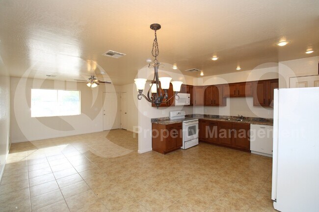 4558 E Halifax St Mesa, AZ 85205 photo 5