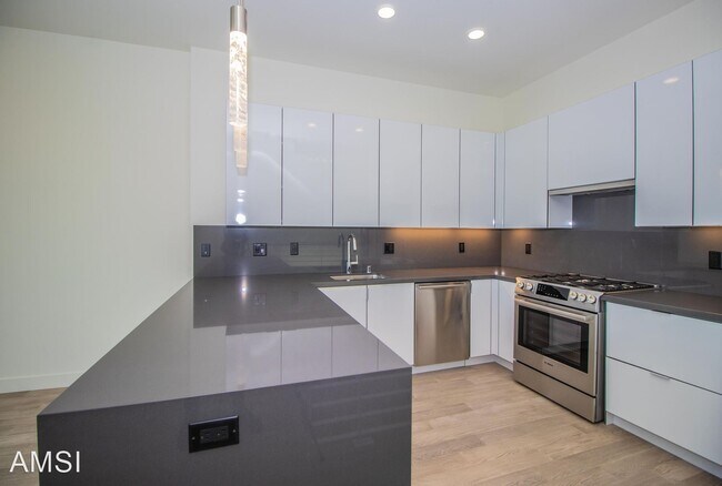 15 Kirkwood Avenue, San Francisco, CA 94124 photo 3