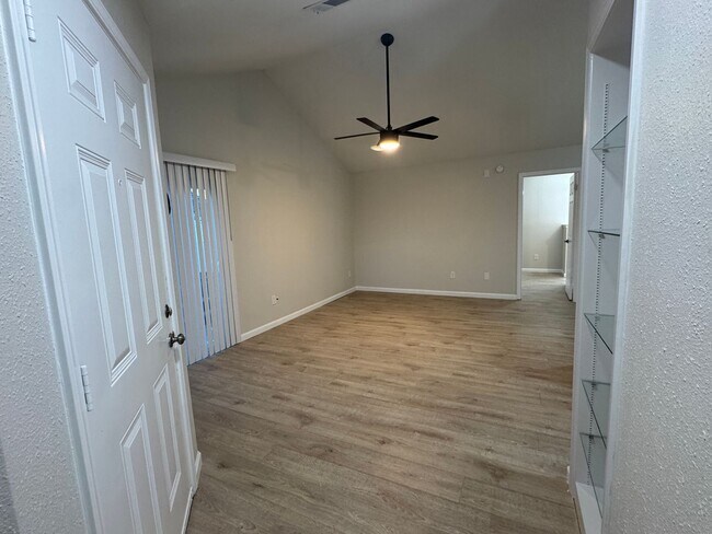 1809 Prairie Knoll Ct Austin, TX 78758 photo 2