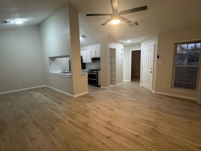 1809 Prairie Knoll Ct Austin, TX 78758 photo 4