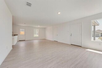 2837 Slatewood Drive, Fort Worth, TX 76179 photo 5