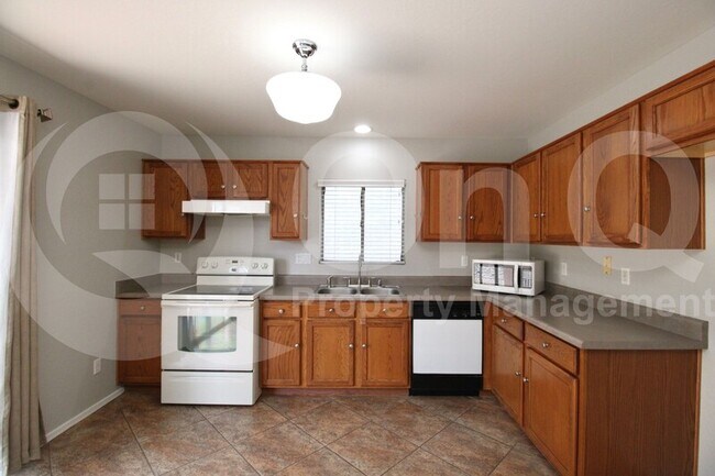 12433 West Aster Drive, El Mirage, AZ 85335 photo 3