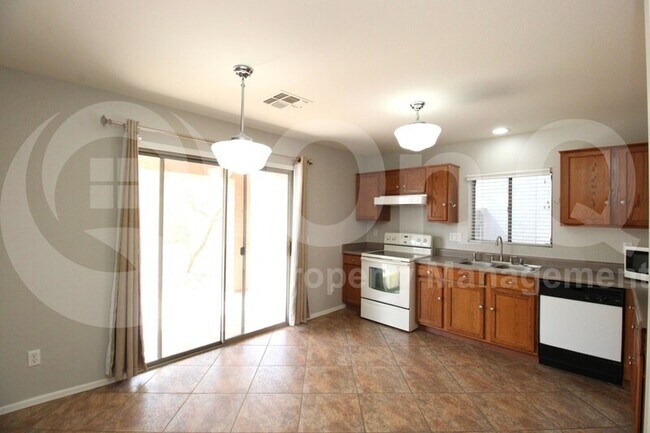 12433 West Aster Drive, El Mirage, AZ 85335 photo 5