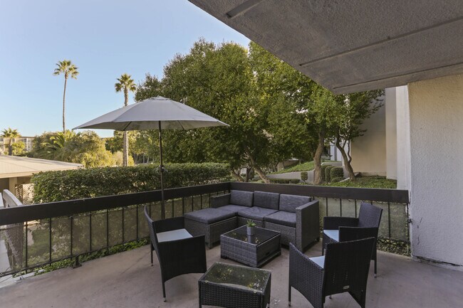 3050 Rue D’Orleans San Diego, CA 92110 photo 5