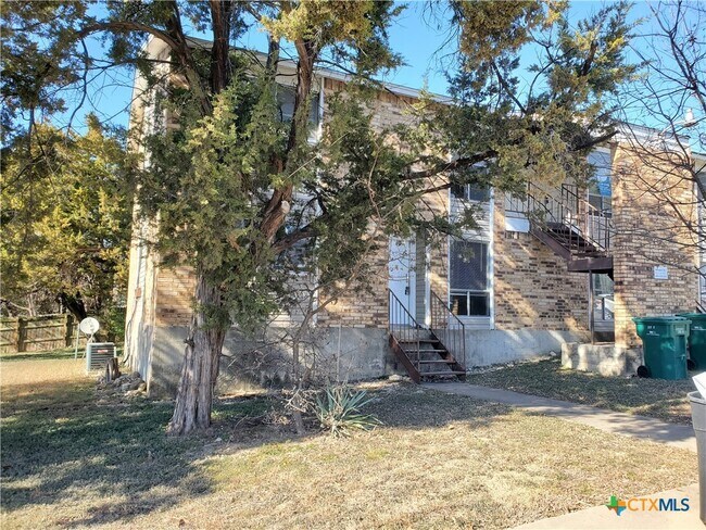 209 Oak Trail Dr Harker Heights, TX 76548 photo 2