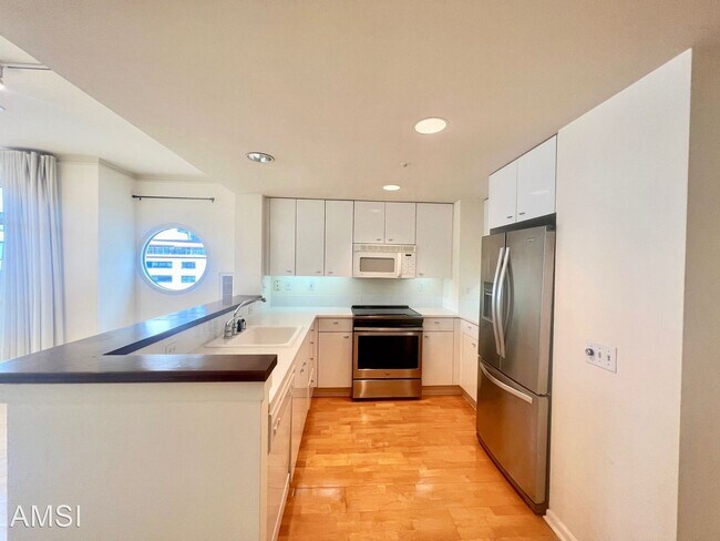 403 Main St San Francisco, CA 94105 photo 3