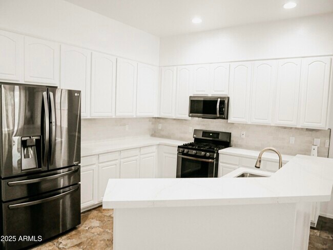 1024 West Ayrshire Trail, San Tan Valley, AZ 85143 photo 5