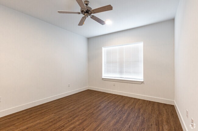 Burnett Trail Apartments photo 5