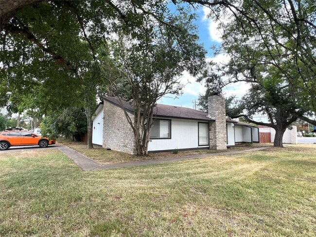 10407 Burmaster Ln Austin, TX 78750 photo 3