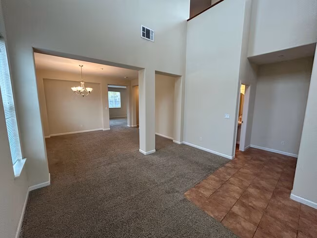 Brighton Station Beauty, 3 Bedroom. 2.5 Baths Brentwood Home photo 3
