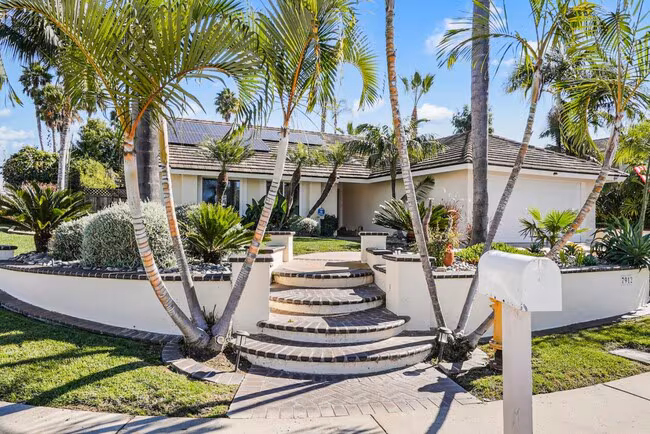 7912 El Astillero Pl Carlsbad, CA 92009 photo 3