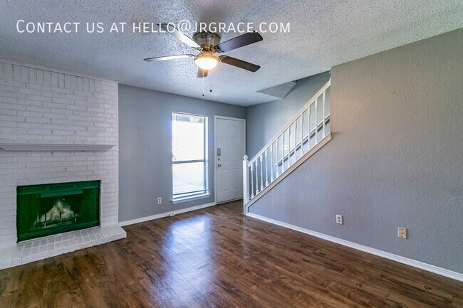 5929 Shadydell Dr Fort Worth, TX 76135 photo 3
