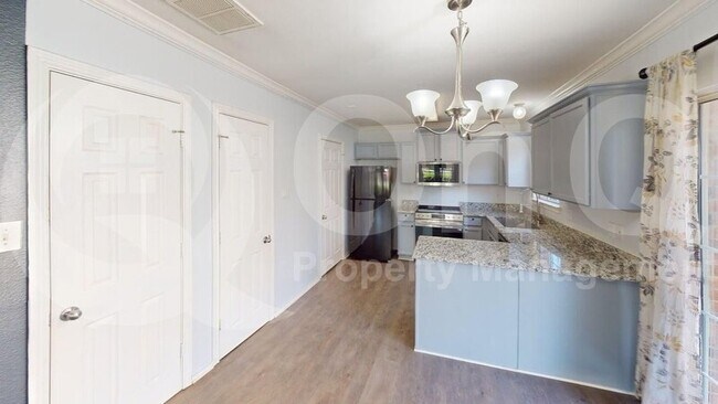 611 Oriole Blvd Duncanville, TX 75116 photo 4