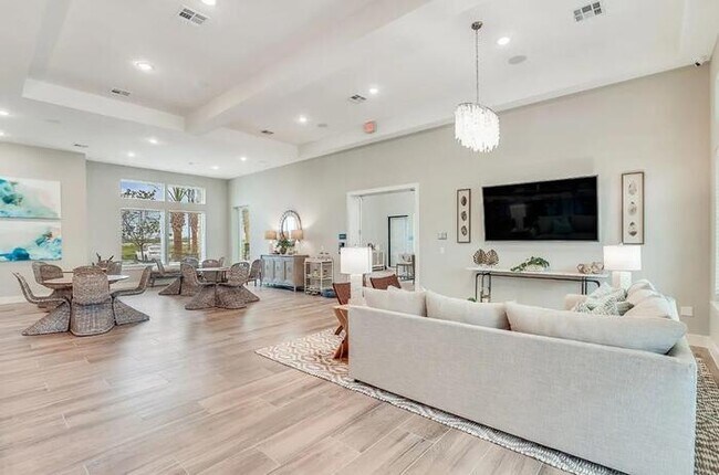 3301 Gulf Fwy La Marque, TX 77568 photo 4